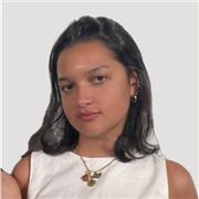 Profesora bilingüe; clases de inglés, lengua e historia.